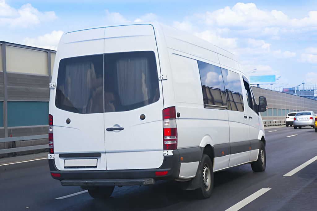 Minibus Hire Kent | Get In Touch: 0203 7456 247